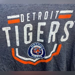 Detroit tigers womens v neck shirt